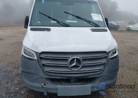 2019 Mercedes-Benz Sprinter 2500 High Roof V6 z USA, uszkodzony, nr VIN WD3PF1CD1KP102641